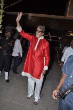 Amitabh Bachchan celebrates Diwali in Mumbai on 13th Nov 2012 (9).JPG